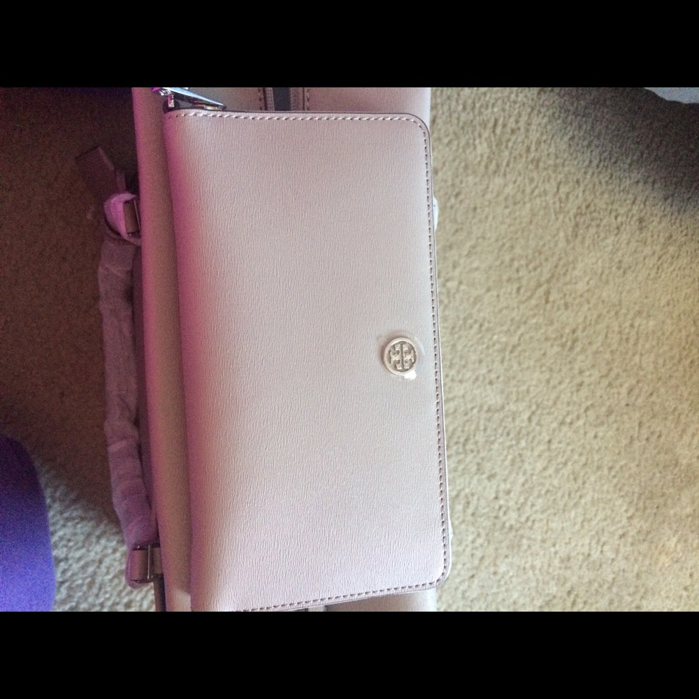 Tory burch wallet
